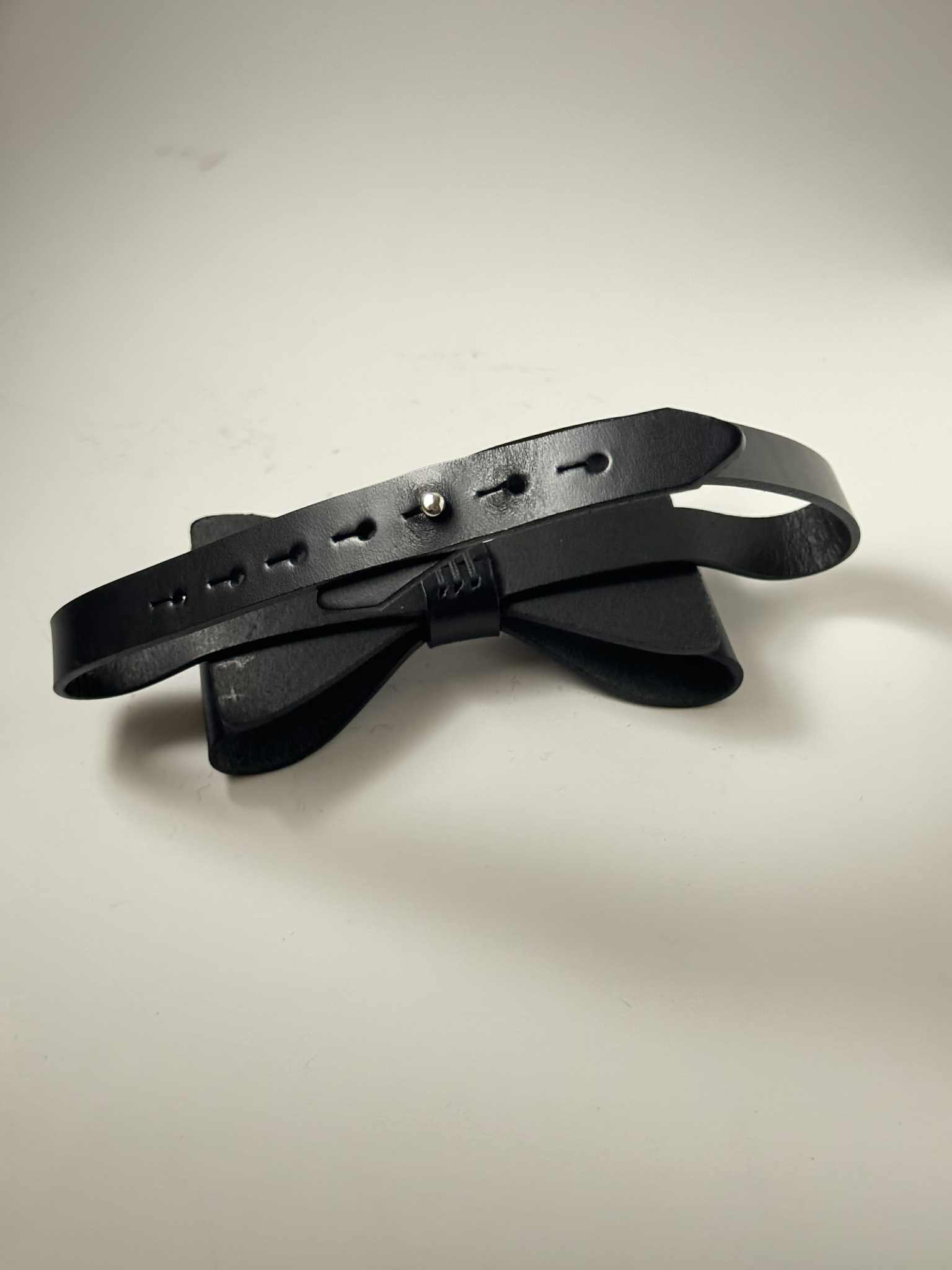 RTE Kikilips – minimalistlik nahast aksessuaar