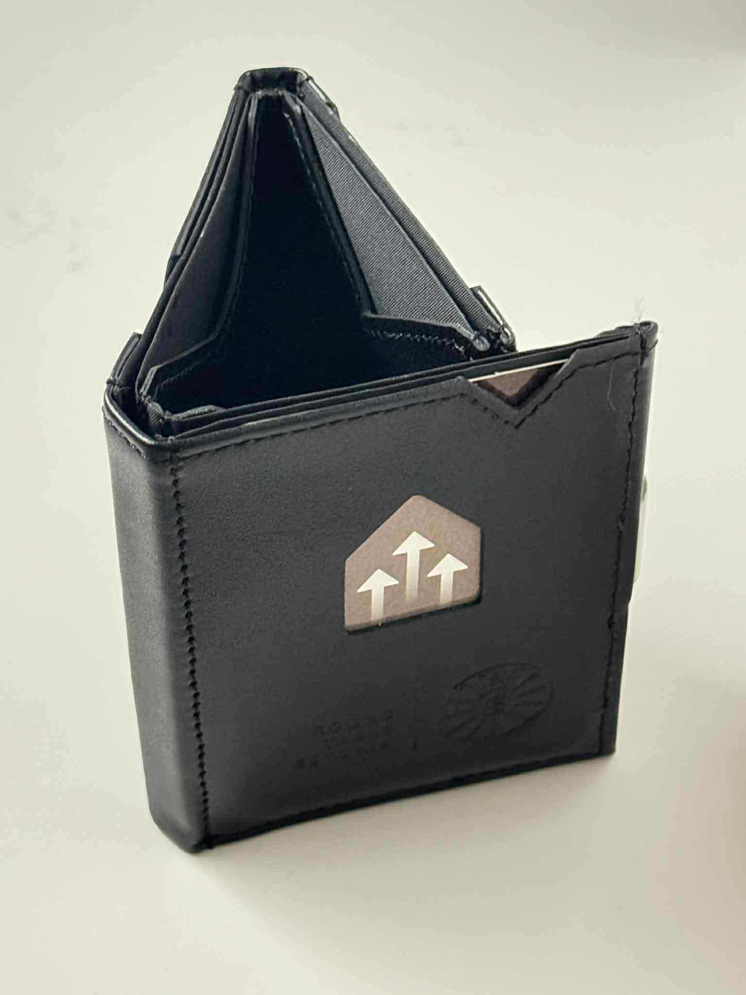 Exentri Wallet – Round Table Estonia erimudel