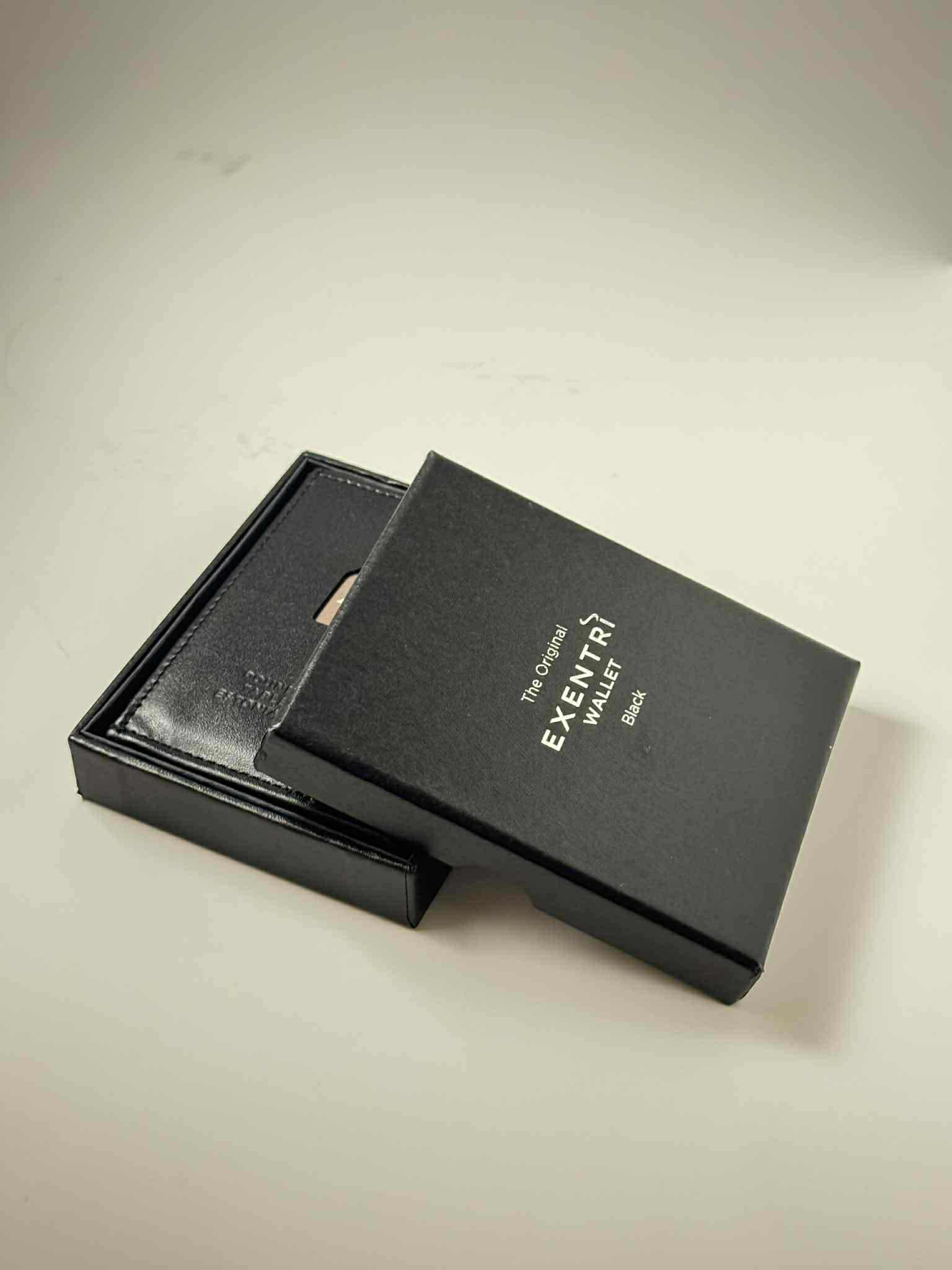 💳 Exentri City – minimalistlik nahast kaarditasku