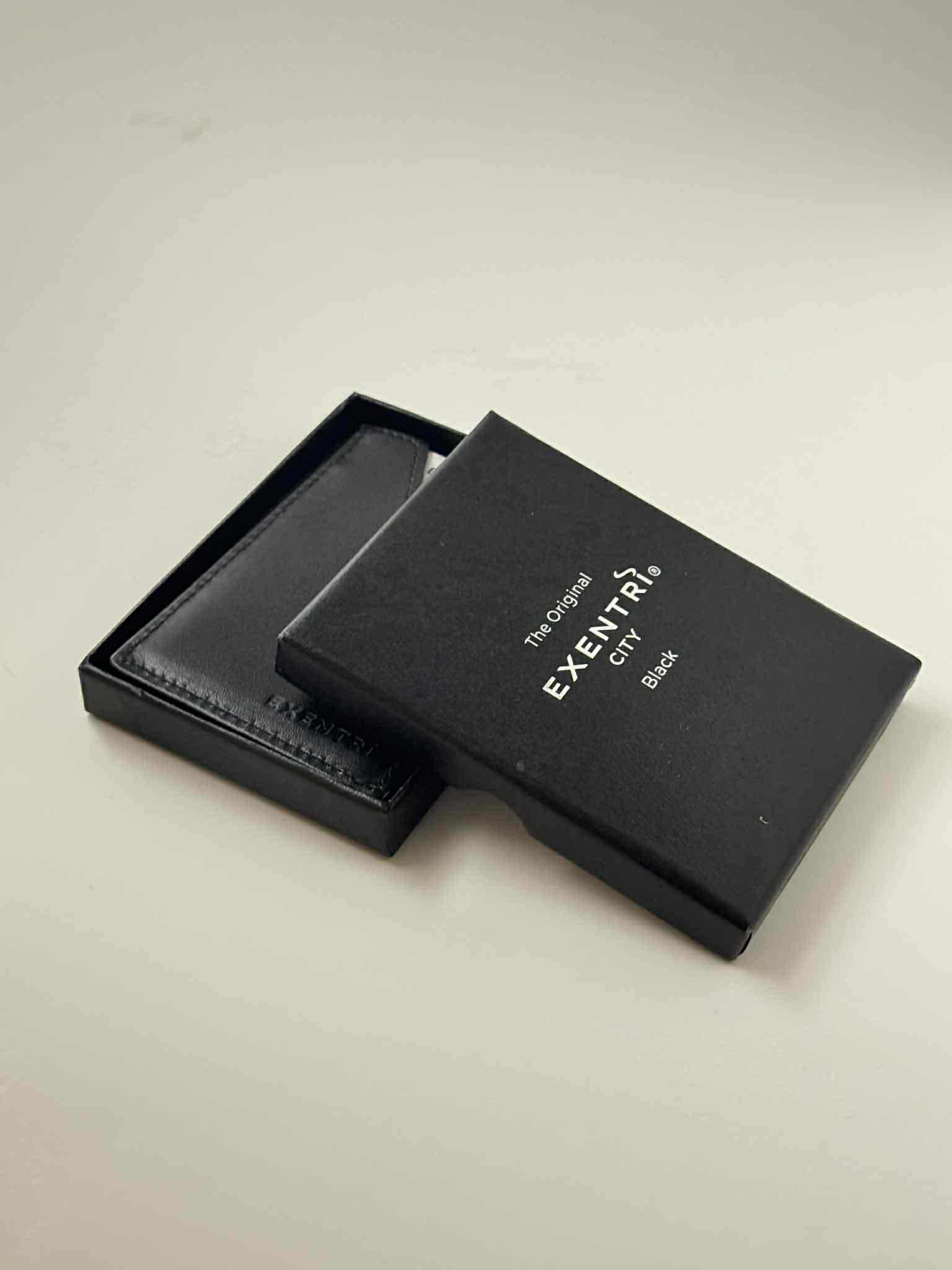 💳 Exentri City – minimalistlik nahast kaarditasku